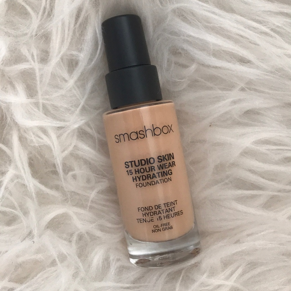 Smashbox Studio Skin Foundation- 2.1